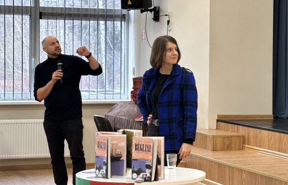 Knygų autorės Ūlos Šveikauskaitės pristatymas penktokams