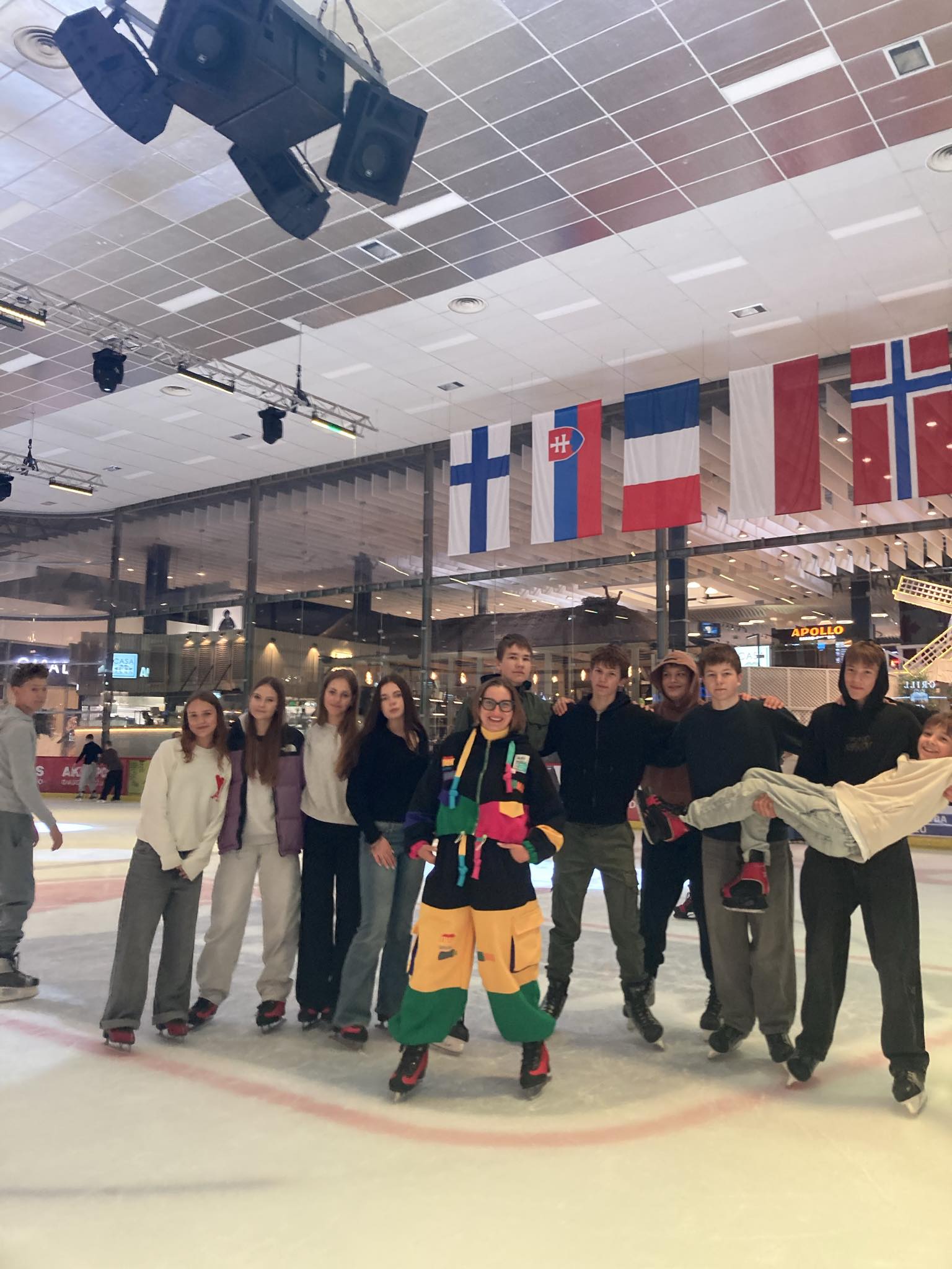 8d fizinio ugdymo pamoka Akropolio ledo arenoje