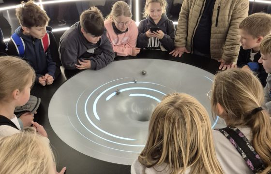 Ketvirtokų ekskursija į Lietuvos etnokosmologijos muziejų ir tradicinių amatų centrą Molėtuose