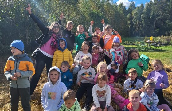 1b ir 1c klasių apsilankymas šilauogių ir levandų ūkyje