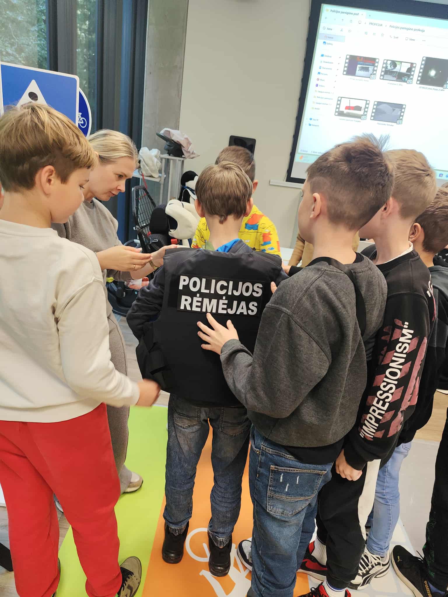 5c apsilankymas policijos komisariate