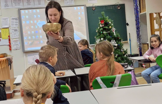 Muzikos instrumentai. Burtų lazdelės gaminimas