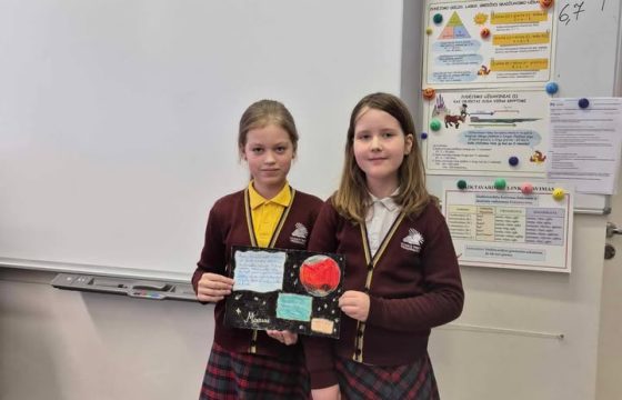 Ketvirtokų projektiniai darbai apie Saulės sistemą