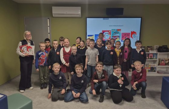 Pradinukų susitikimas su vaikų poete