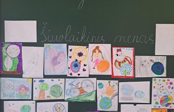 2b Šiuolaikinis menas