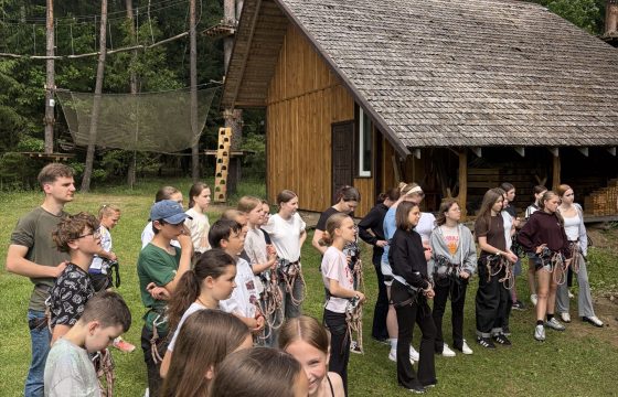 „Visatos traukinio“ aktoriai – nuotykių parke